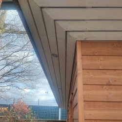 Hjørne af tag på tilbygning af garage i Silkeborg