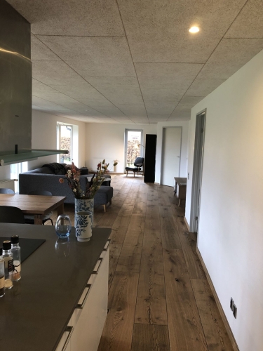 Nyt trægulv i bolig i Silkeborg